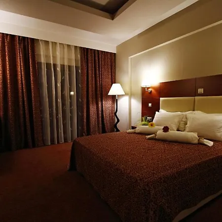 Hotel Siris 4*